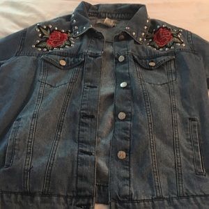 Denim jacket with rose embroidery
